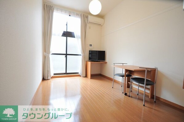 レオパレスラ プランタンの物件内観写真